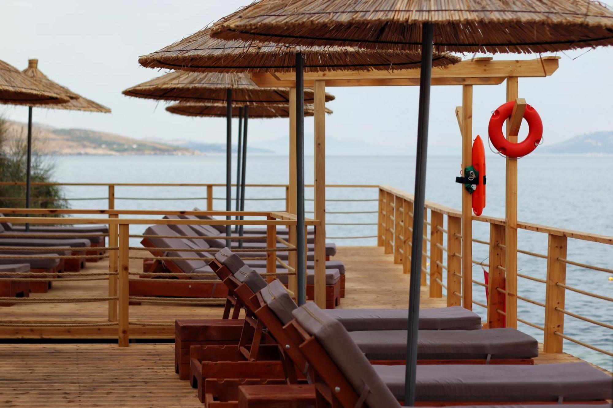Golden Beach Suites Саранда Экстерьер фото